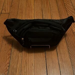 NWOT Bum Bag 🖤 Giftable